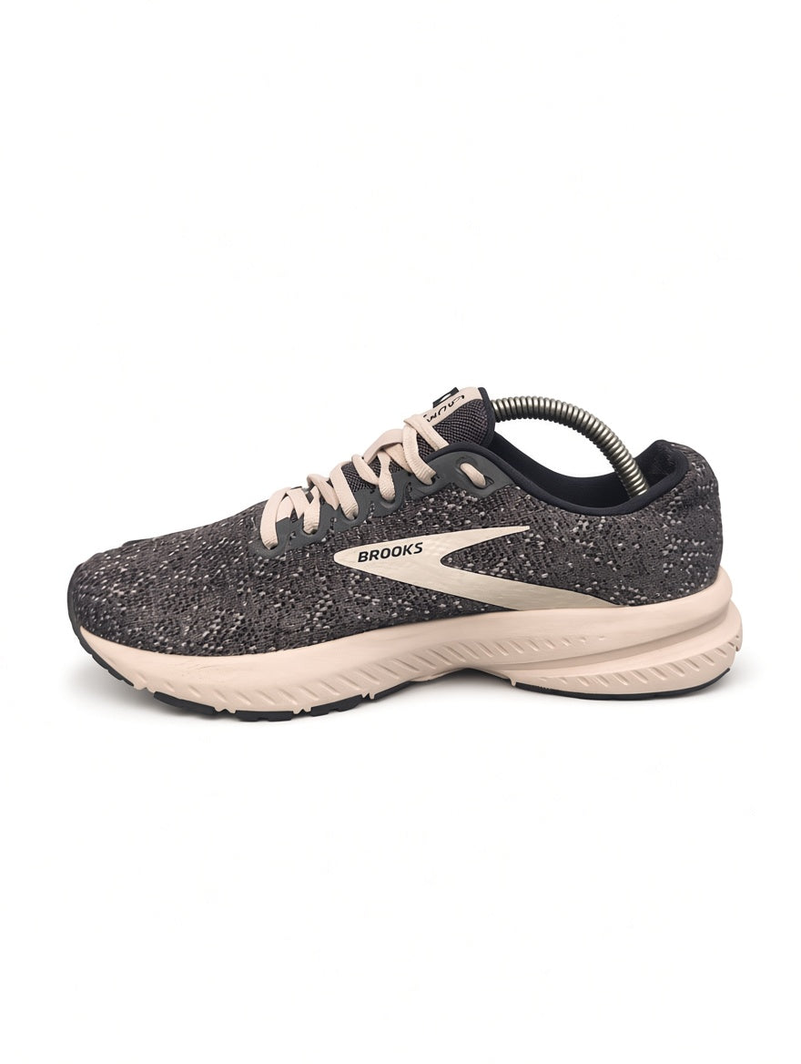 Brooks Neutral Running Sneakers – Black/Cream