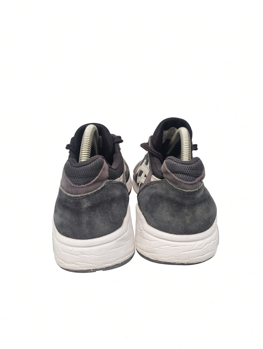 ASICS Retro Running Sneakers – Black/Grey