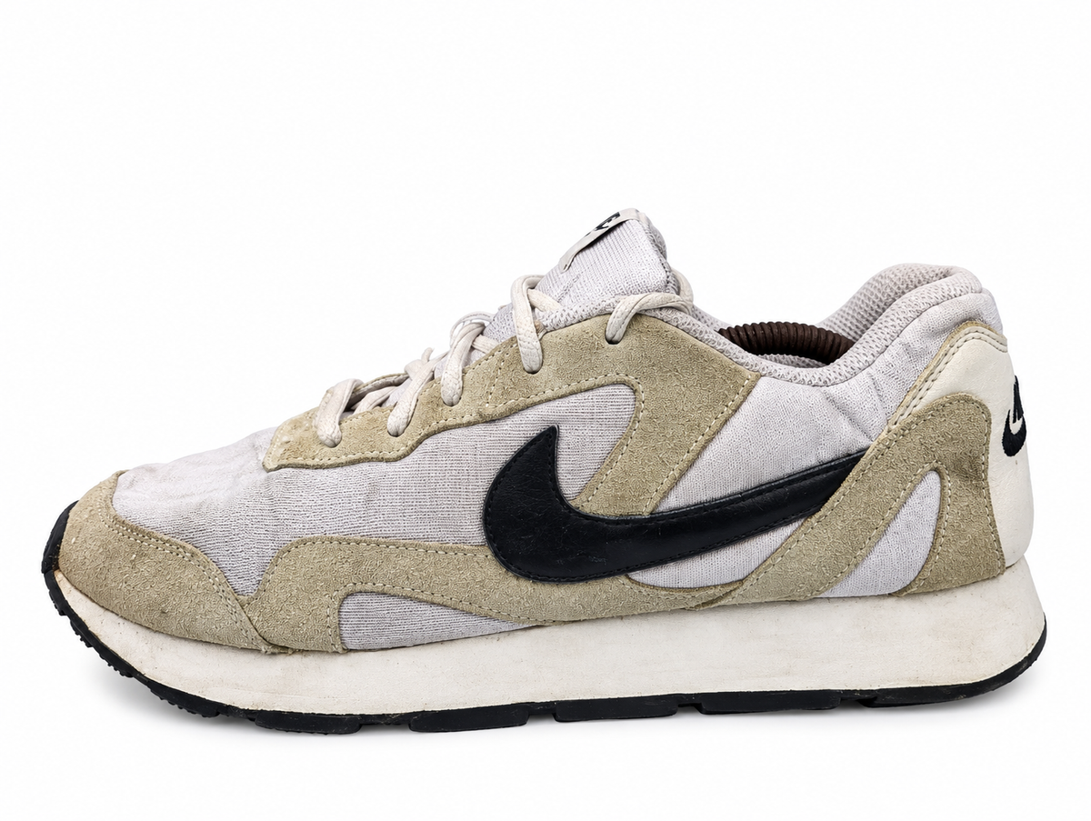 Nike Internationalist