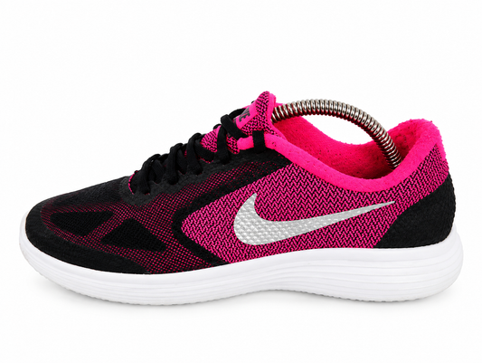 Nike Revolution