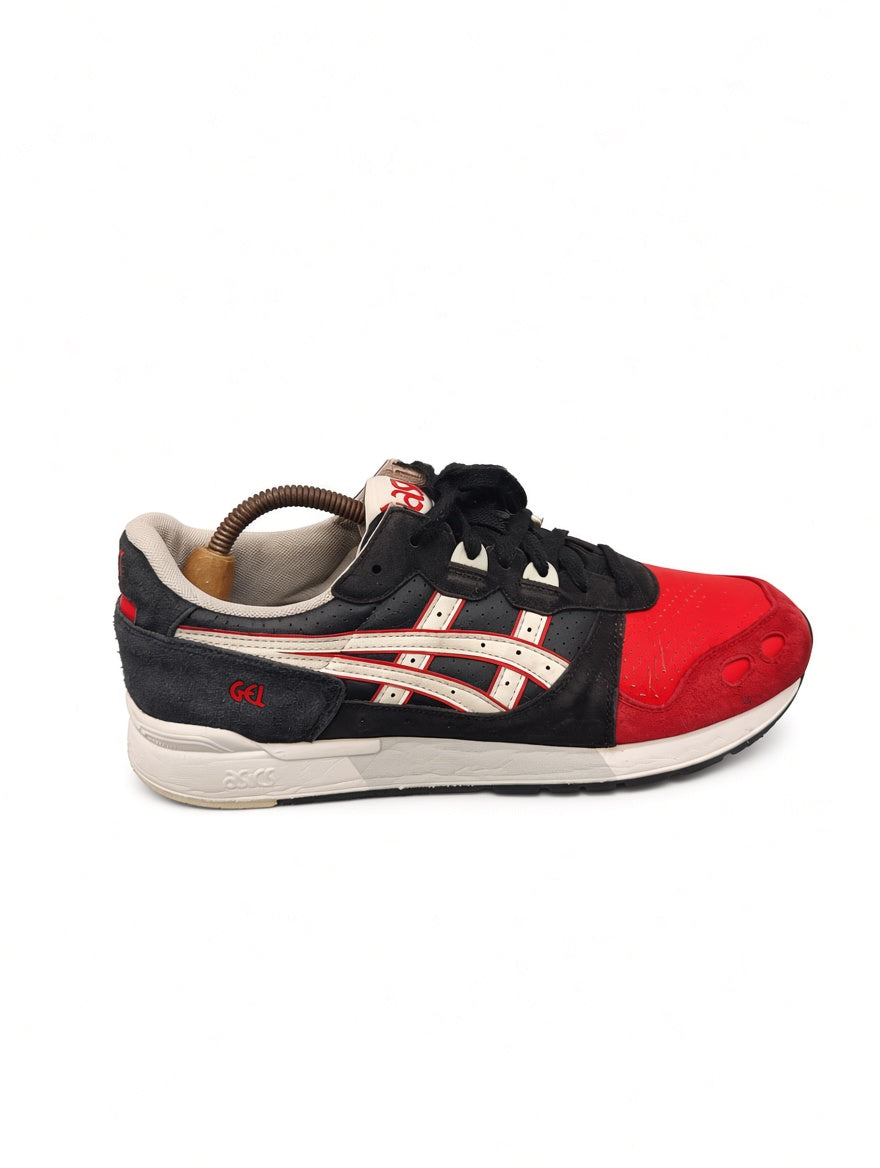ASICS Gel-Terrain Classic Red