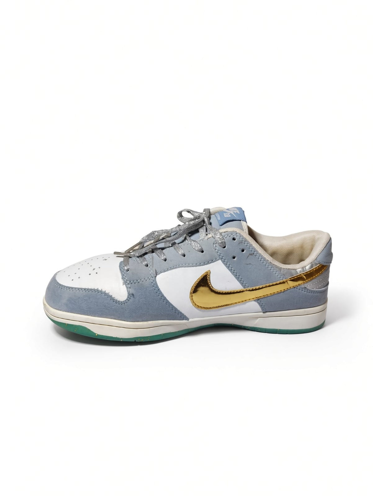 Nike SB Dunk Low x Sean Cliver Holiday Special
