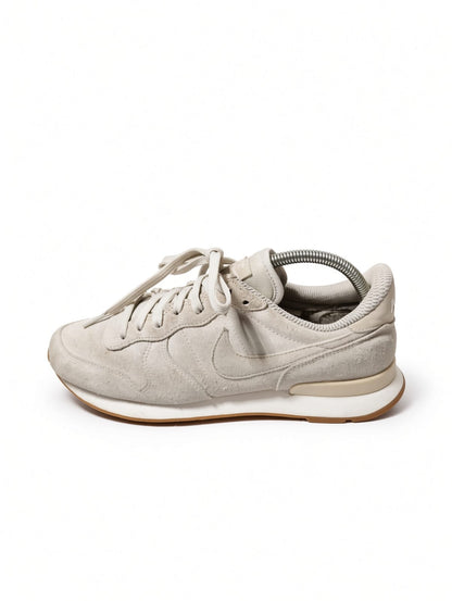 Nike Internationalist