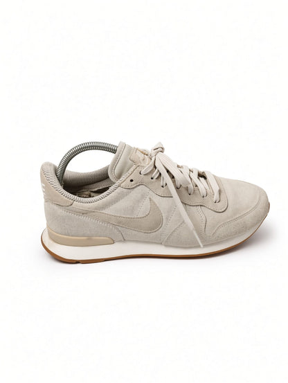 Nike Internationalist