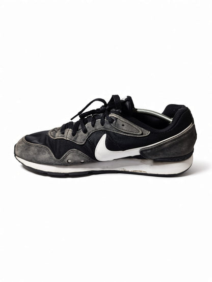 Nike Venture Runner