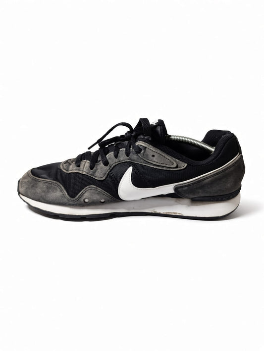 Nike Venture Runner
