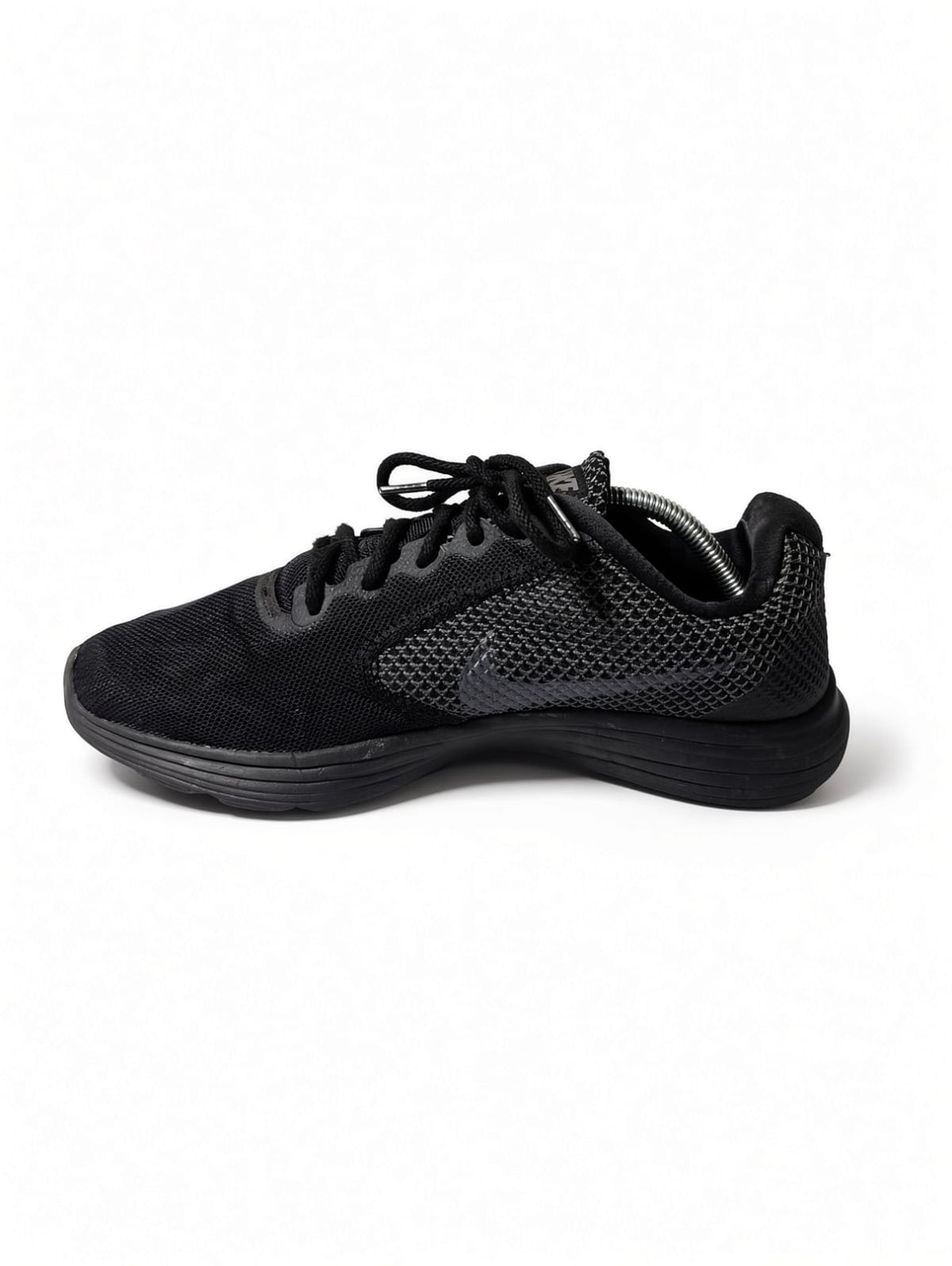 Nike Revolution 4