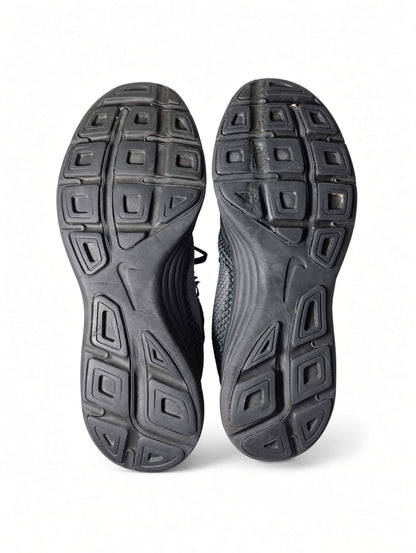 Nike Revolution 4