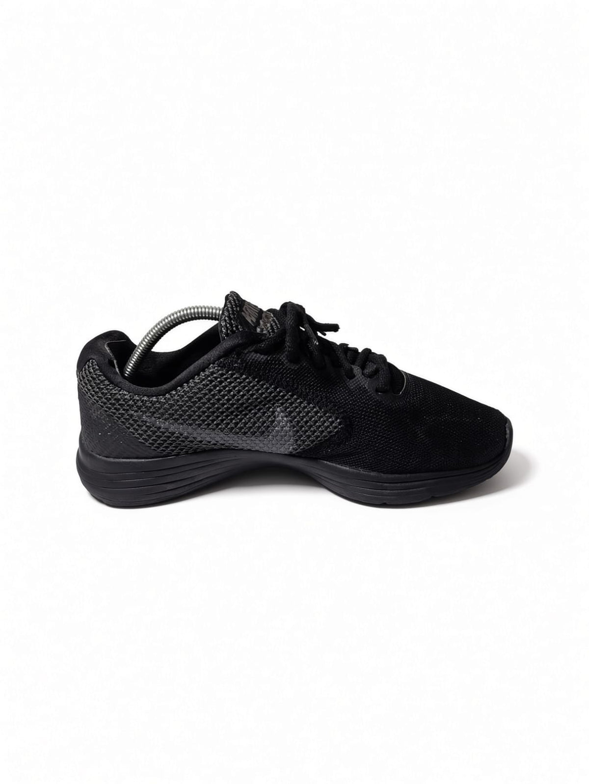 Nike Revolution 4