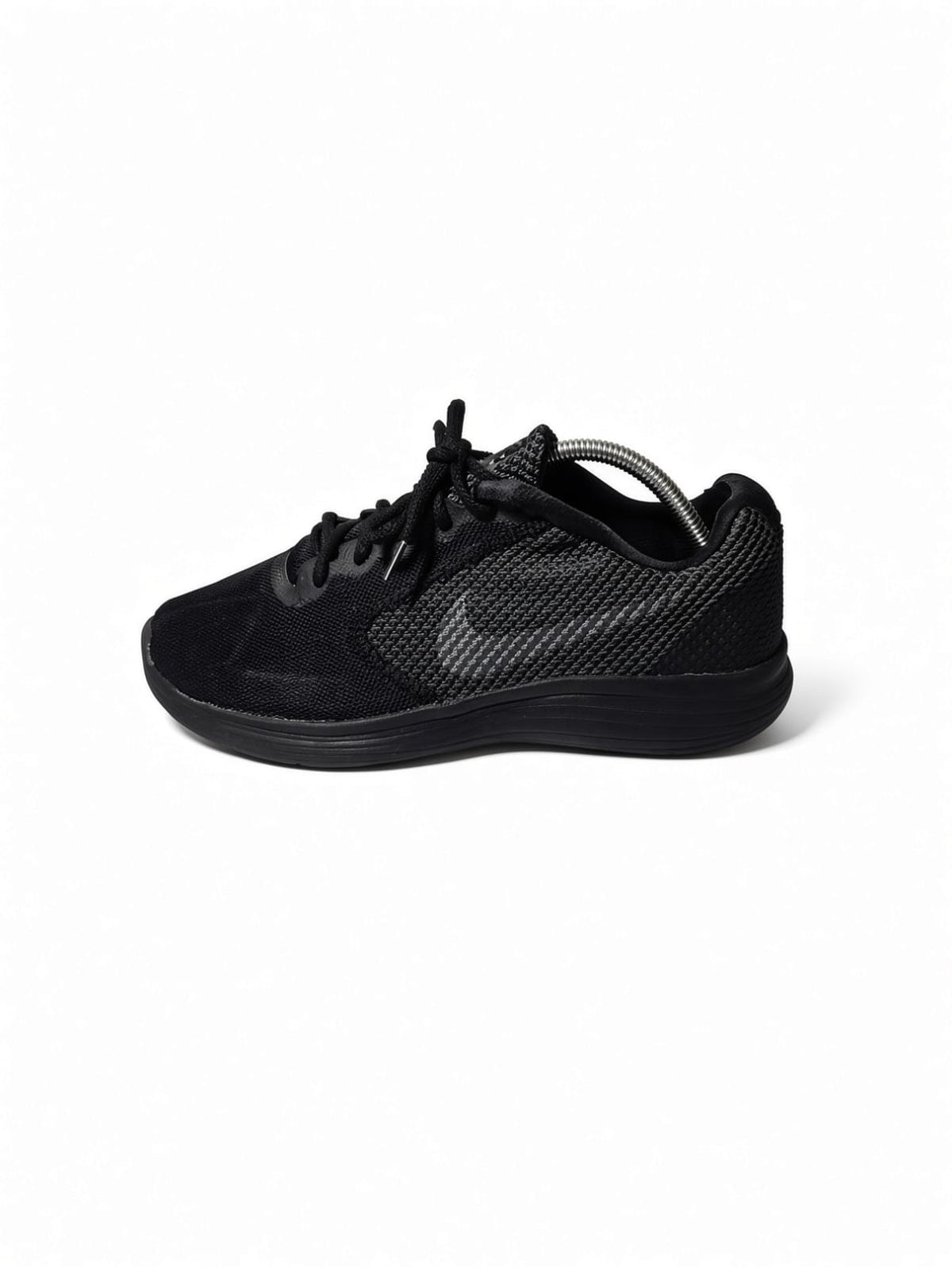 Nike Revolution 4