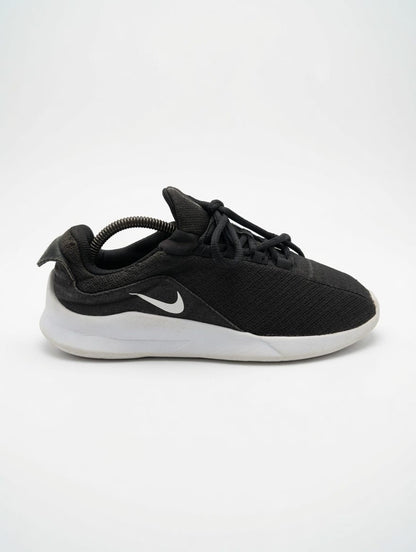 Nike Viale/Tanjun