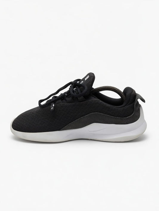 Nike Viale/Tanjun