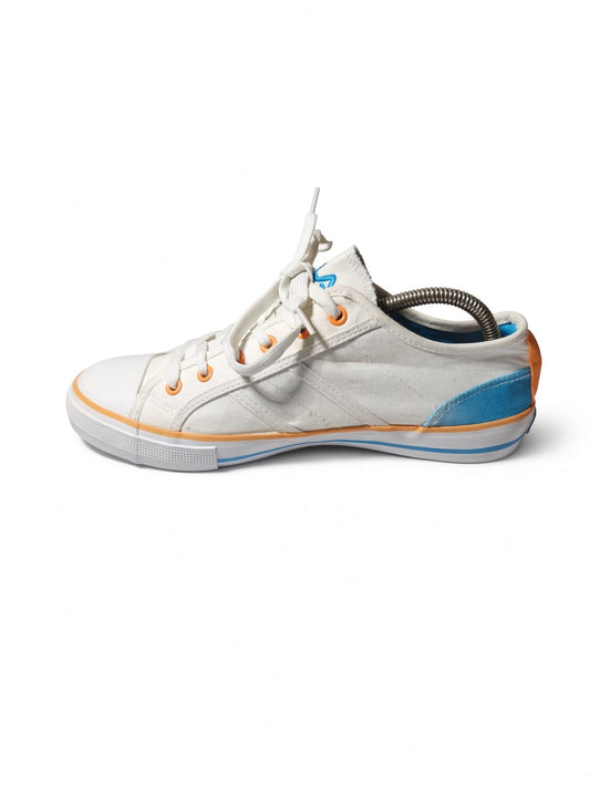 Fila Classic Canvas Low-Top Sneaker