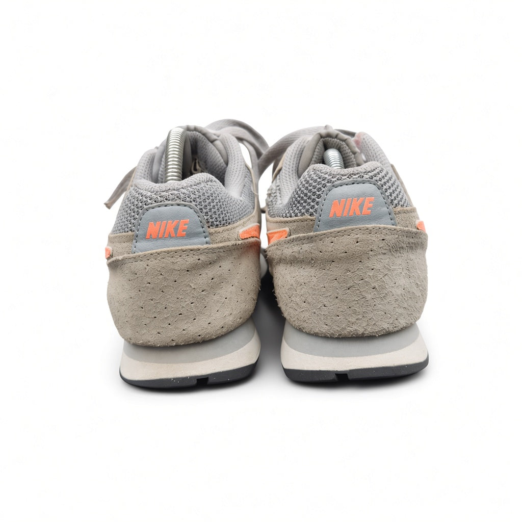 Nike Internationalist