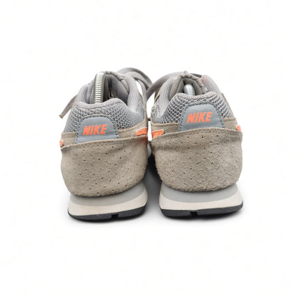 Nike Internationalist